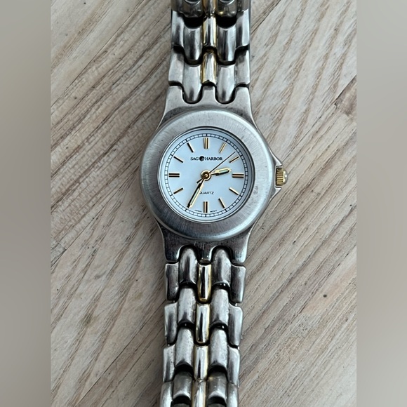 Sag Harbor Ladies Watch Two Tone Bracelet Stainless Dial Gold Tone Hands Markers - Picture 4 of 12